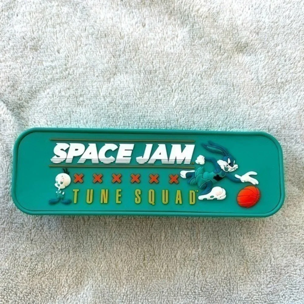 WARNER BROTHERS LOONEY TUNES Squad SPACE JAM A New Legacy green pencils holder